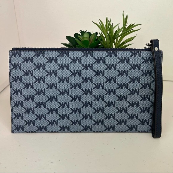Michael Kors Blue Wristlet - Picture 2 of 8